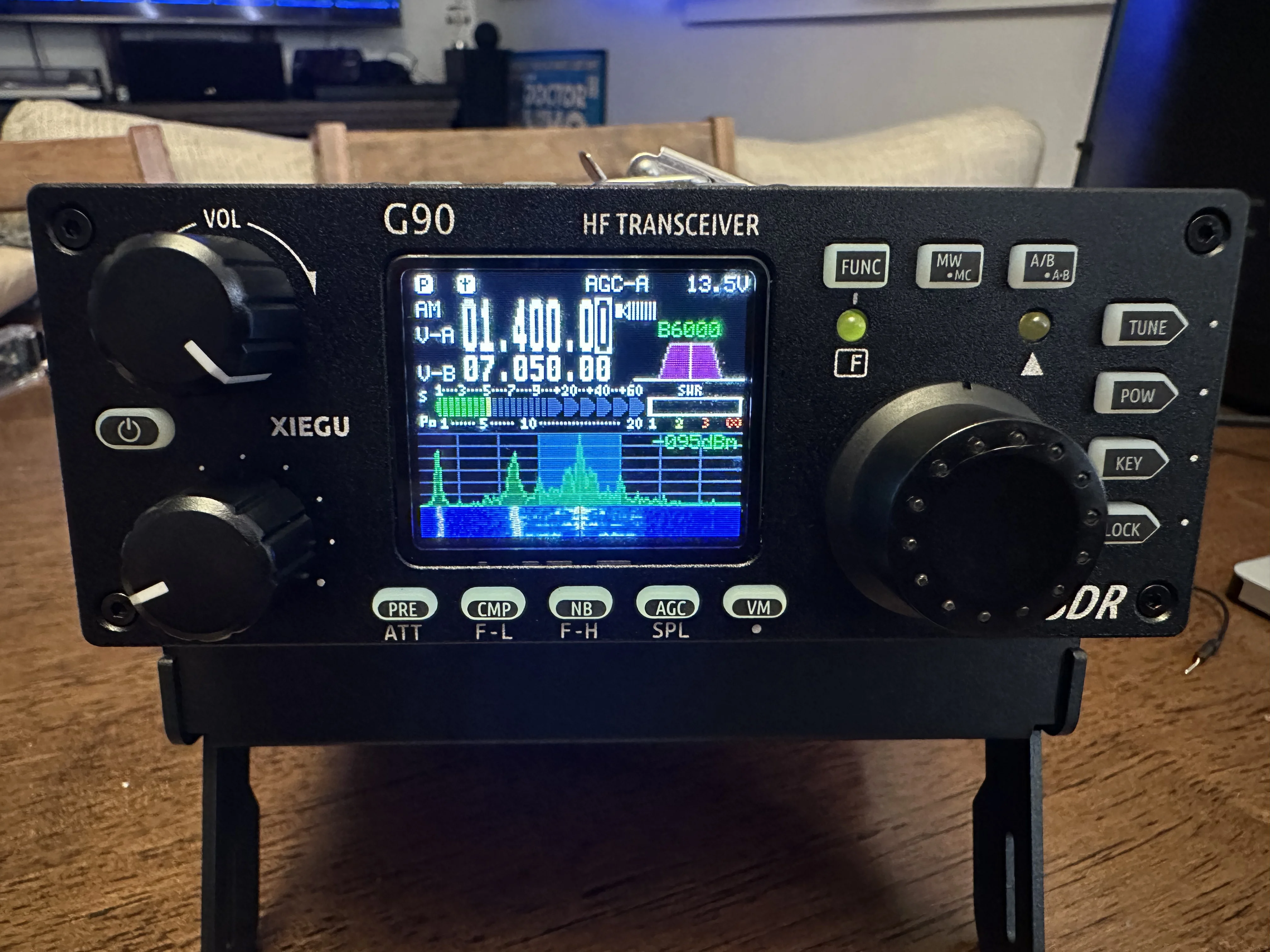 Stock display unit remote scope at 1.400 MHz AM